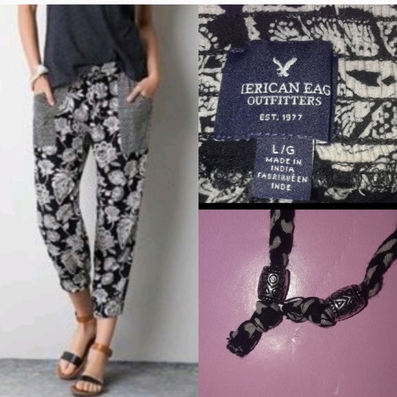 American Eagle Outfitters Pants - AMERICAN EAGLE FLORAL JOGGERS